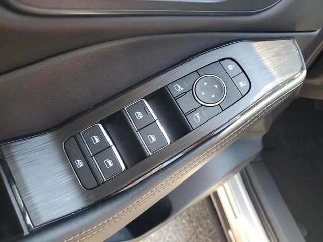 Certified Used 2025 Gold Nissan SL image 29