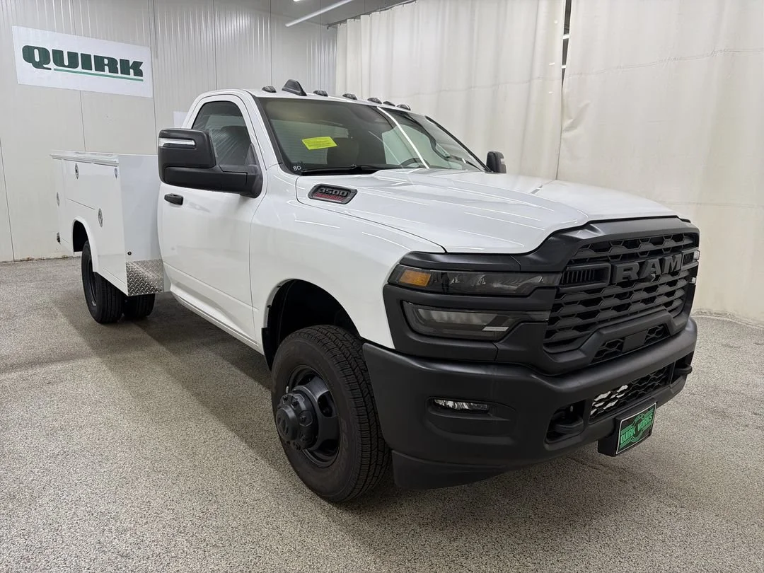 New 2026 Bright White Clear-Coat Exterior Paint RAM Tradesman image 3