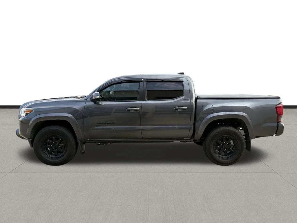 Used 2022 Magnetic Gray Metallic Toyota SR5 image 8