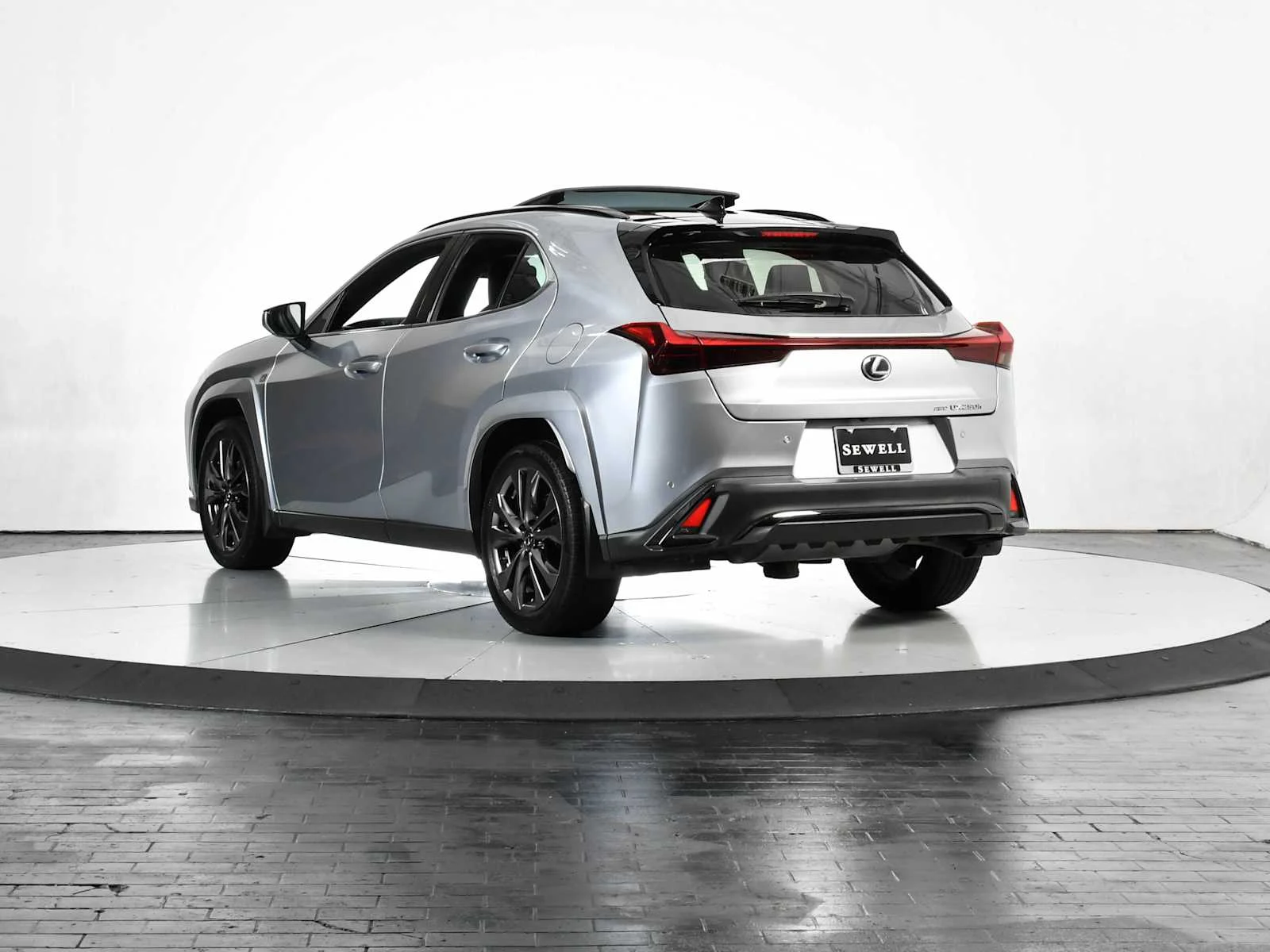 Certified Used 2023 Iridium with Obsidian Roof Lexus F SPORT Design image 3