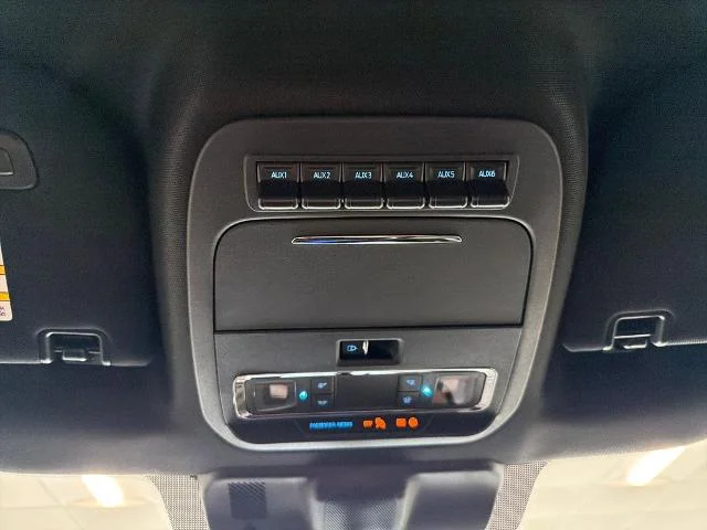 New 2026 Star White Metallic Tri-Coat Ford F-250® Platinum® image 36