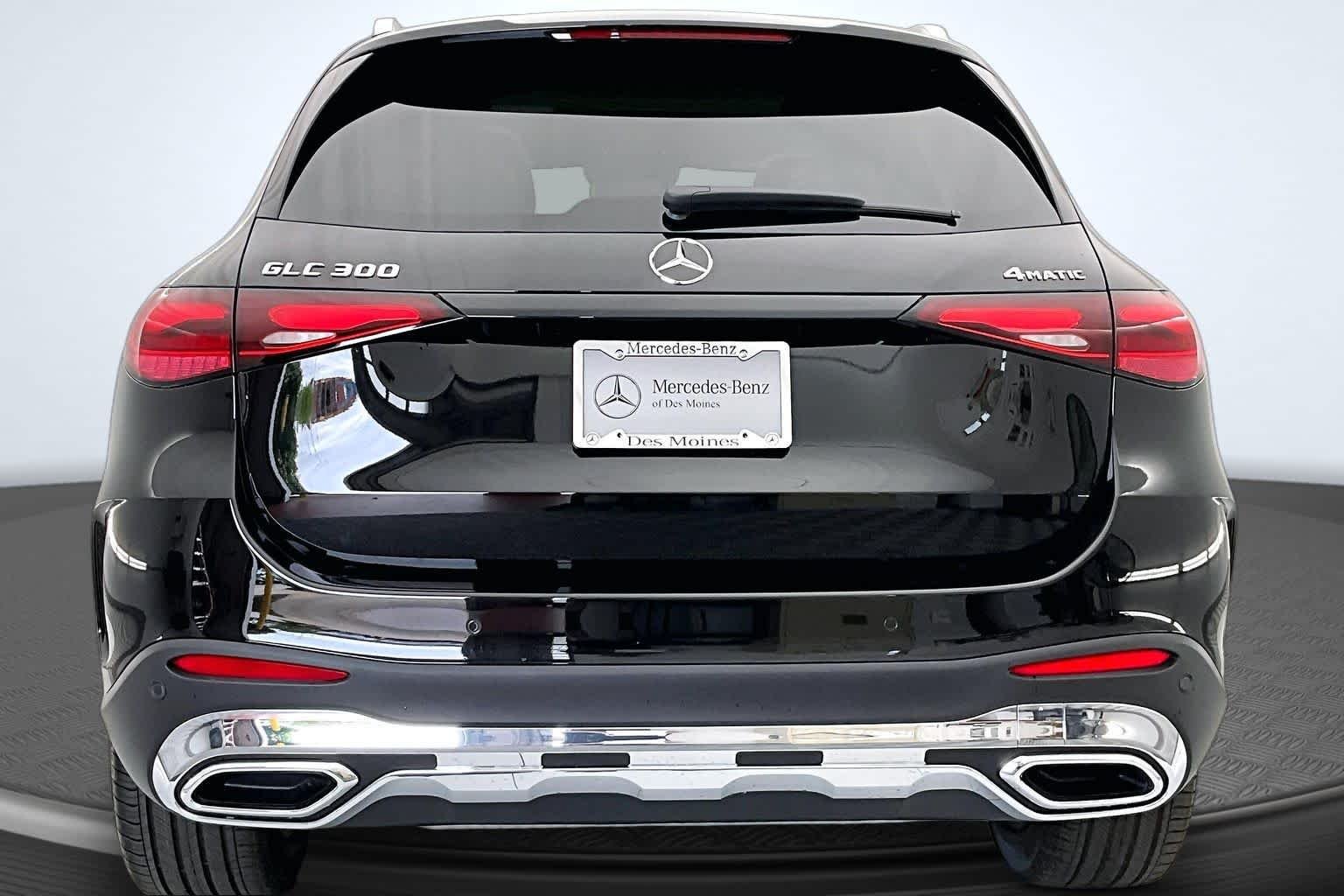New 2026 Obsidian Black Metallic Mercedes-Benz GLC 300 image 5