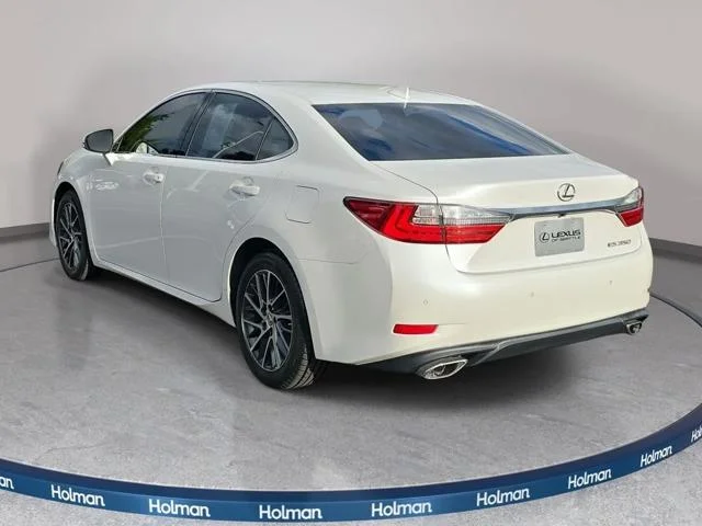 Used 2016 White Lexus 350 image 7