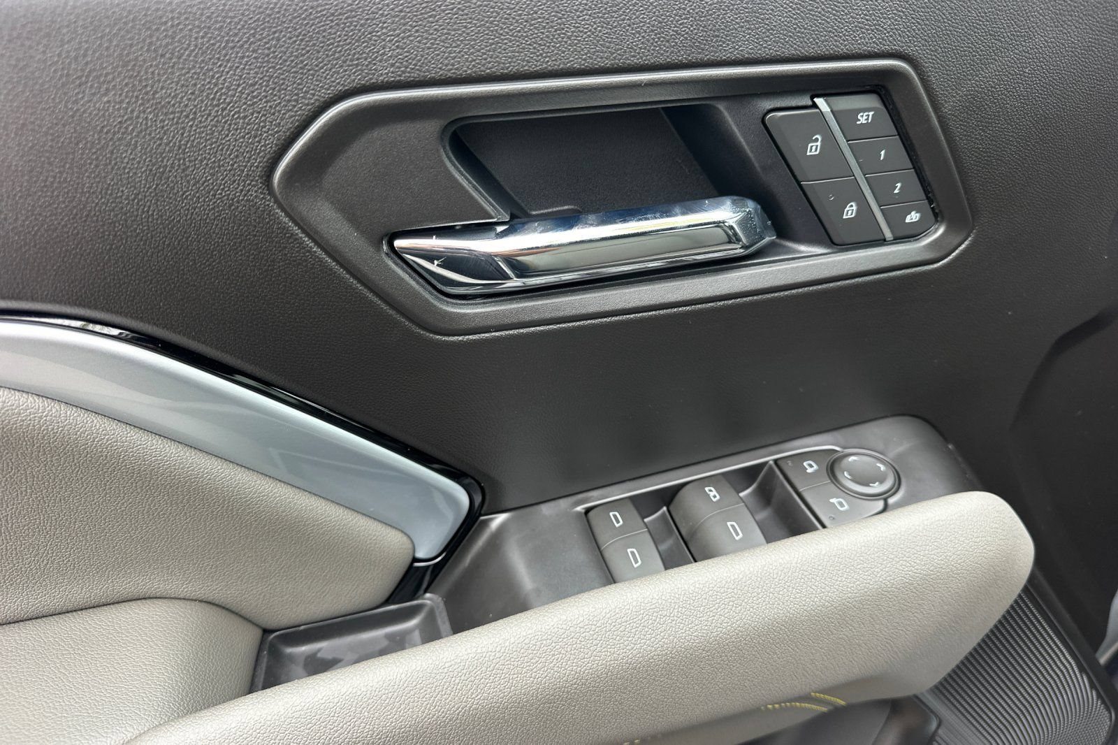 2026 Chevrolet Colorado ZR2 - Photo 11