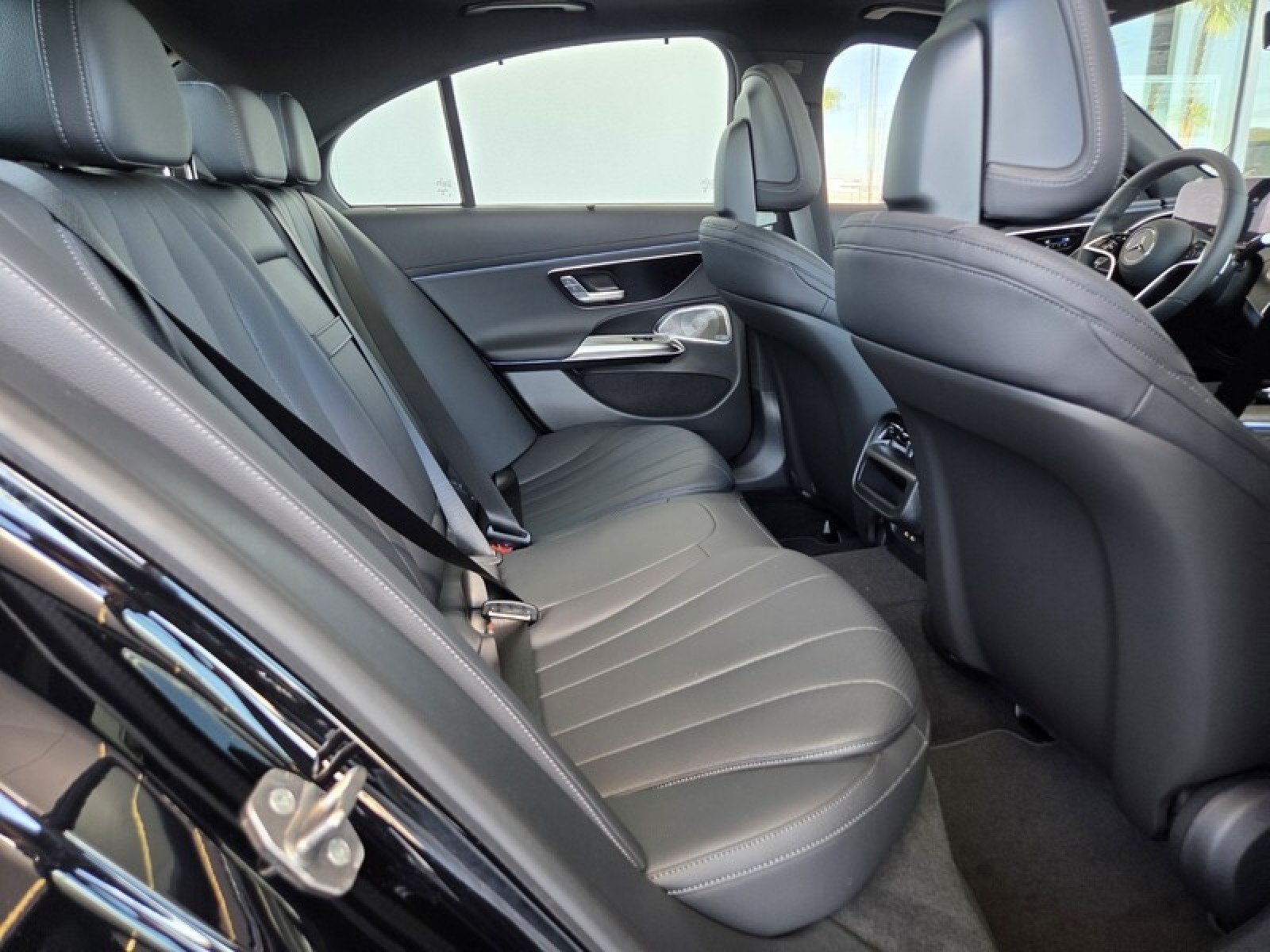 New 2027 Black Mercedes-Benz E 450 4MATIC® Sedan image 15