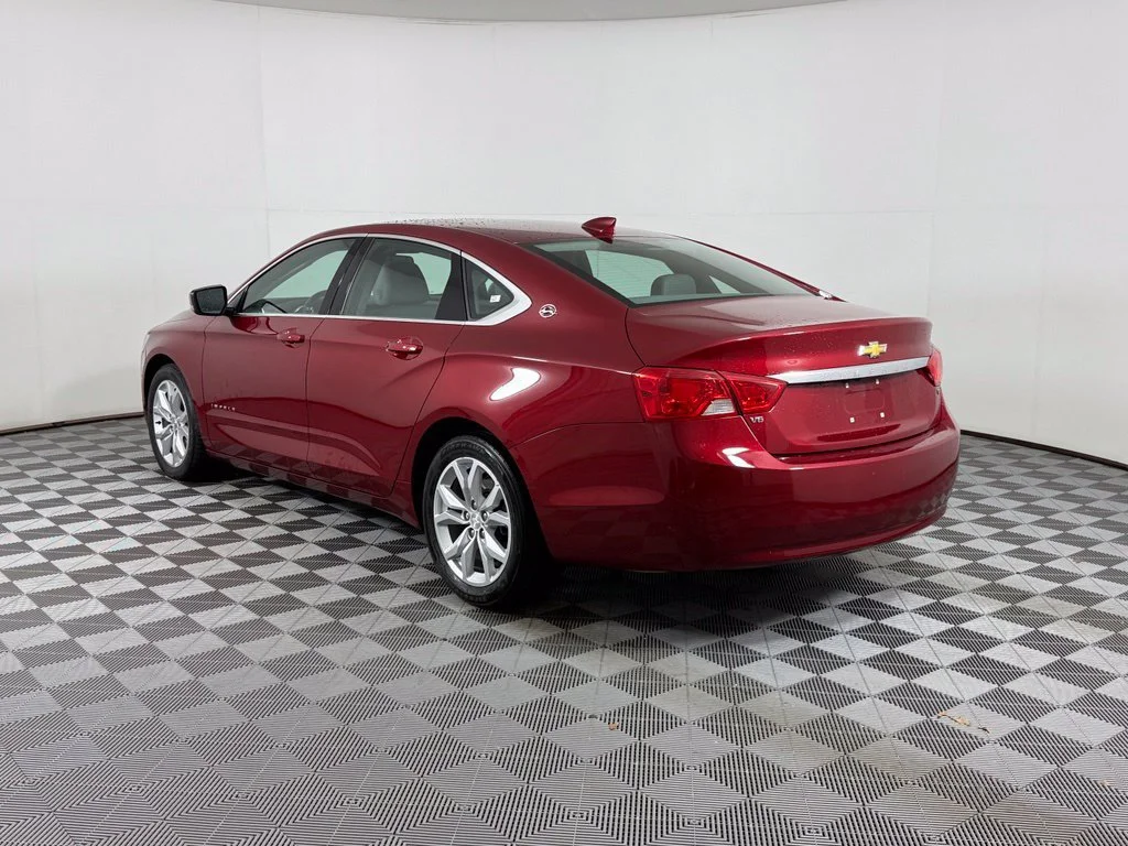 Used 2019 CAJUN RED TINTCOAT Chevrolet LT image 7