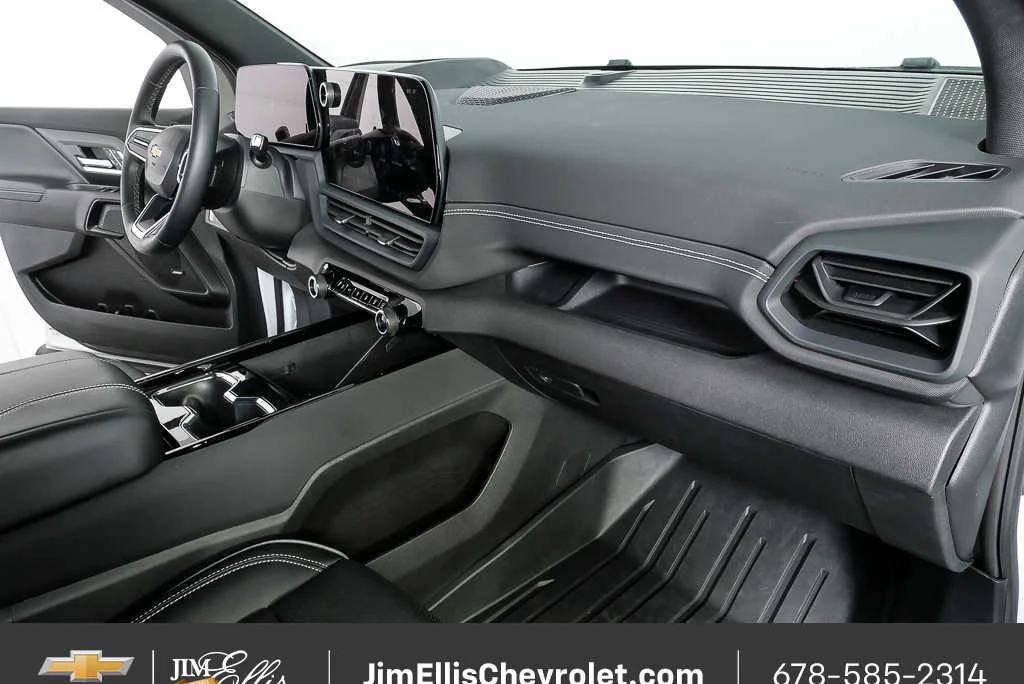 2025 Chevrolet Silverado EV LT - Photo 22
