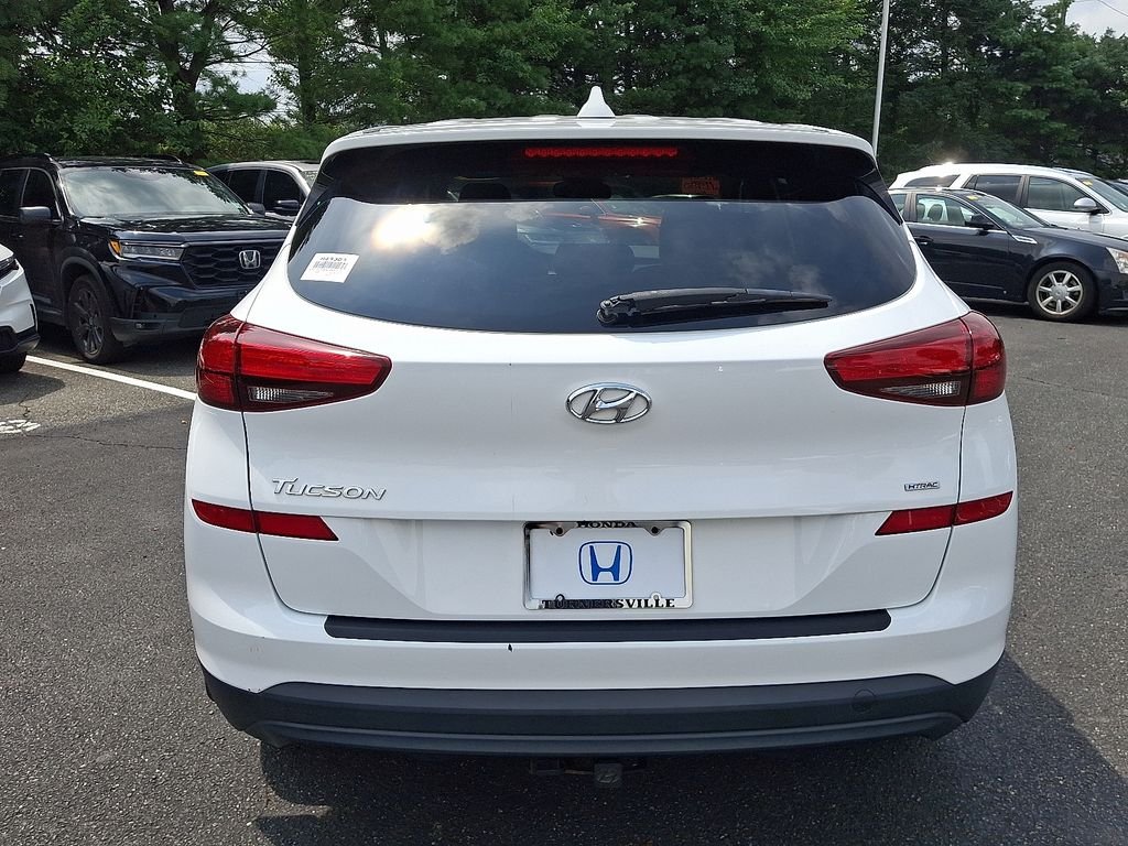 Used 2019 White Hyundai SE image 5
