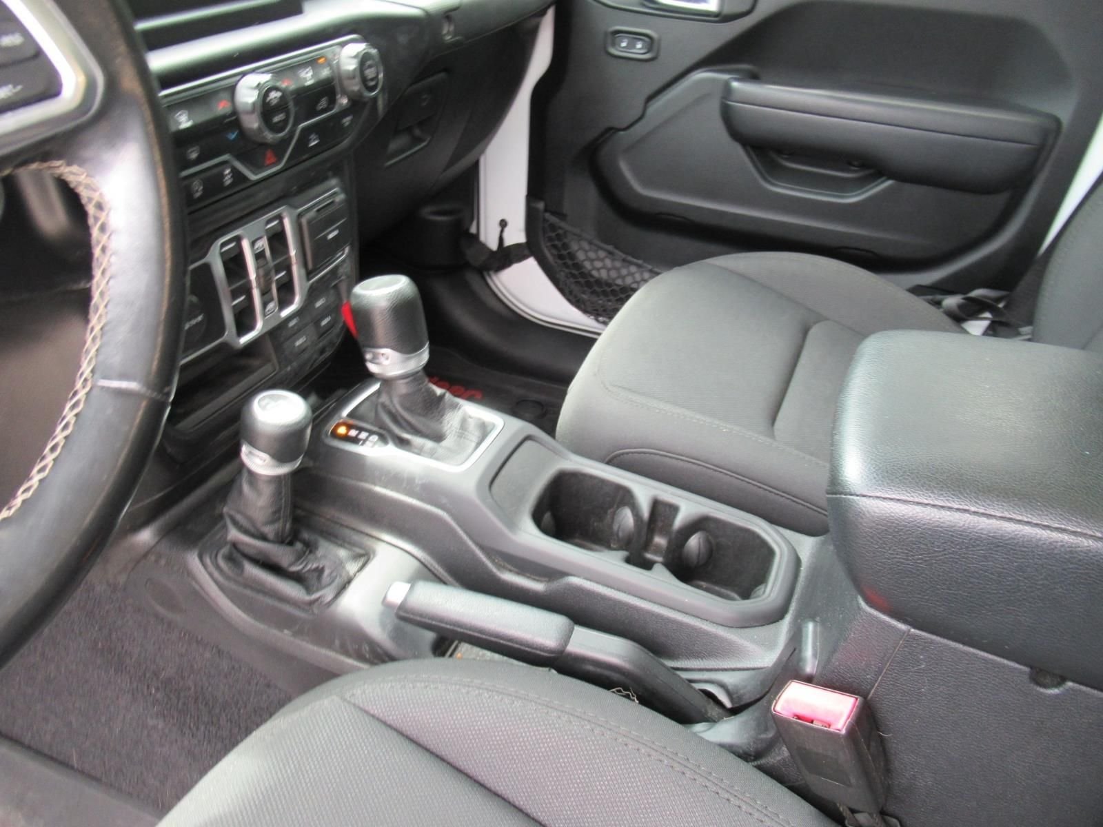 Used 2020 White Jeep Sport image 17