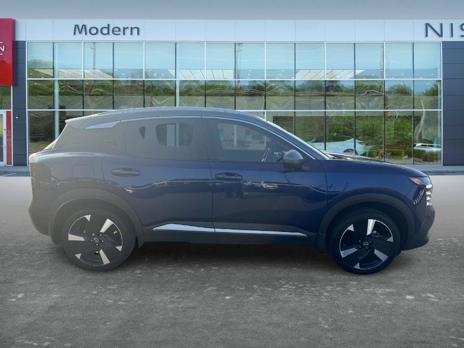 Certified Used 2025 Deep Blue Pearl/Gun Metallic Nissan SR image 4