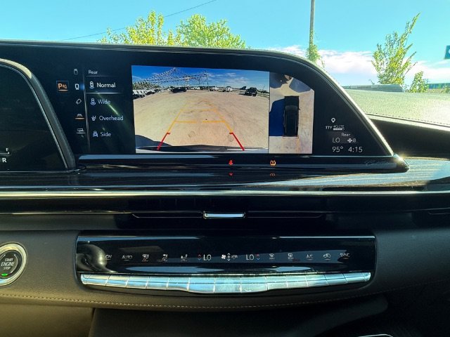 Used 2021 Crystal White Tricoat Cadillac Premium Luxury image 18
