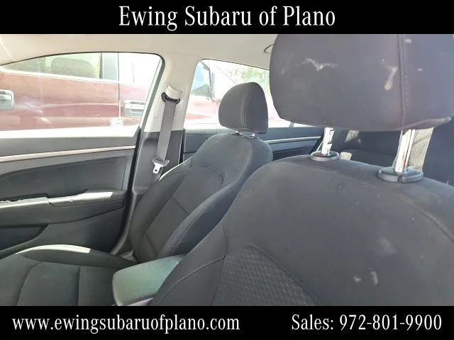 Used 2020 Silver Hyundai SE image 6