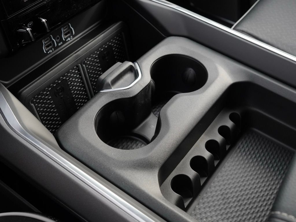 New 2026 Bright White Clear-Coat Exterior Paint RAM Laramie image 16