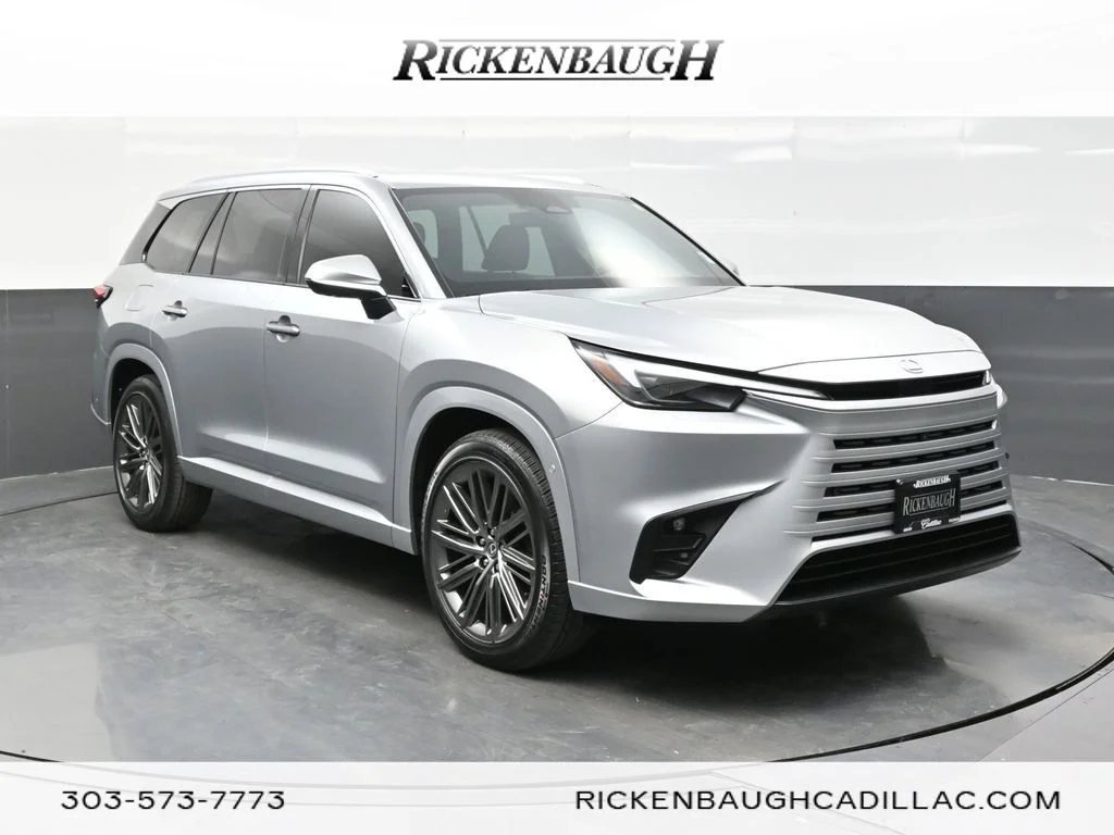 Used 2024 Silver Lexus 550h+ Luxury image 1