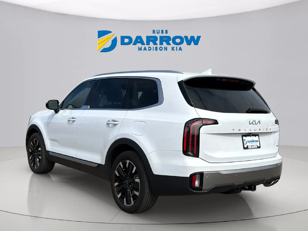 Used 2025 Glacial White Pearl Kia SX-Prestige image 3