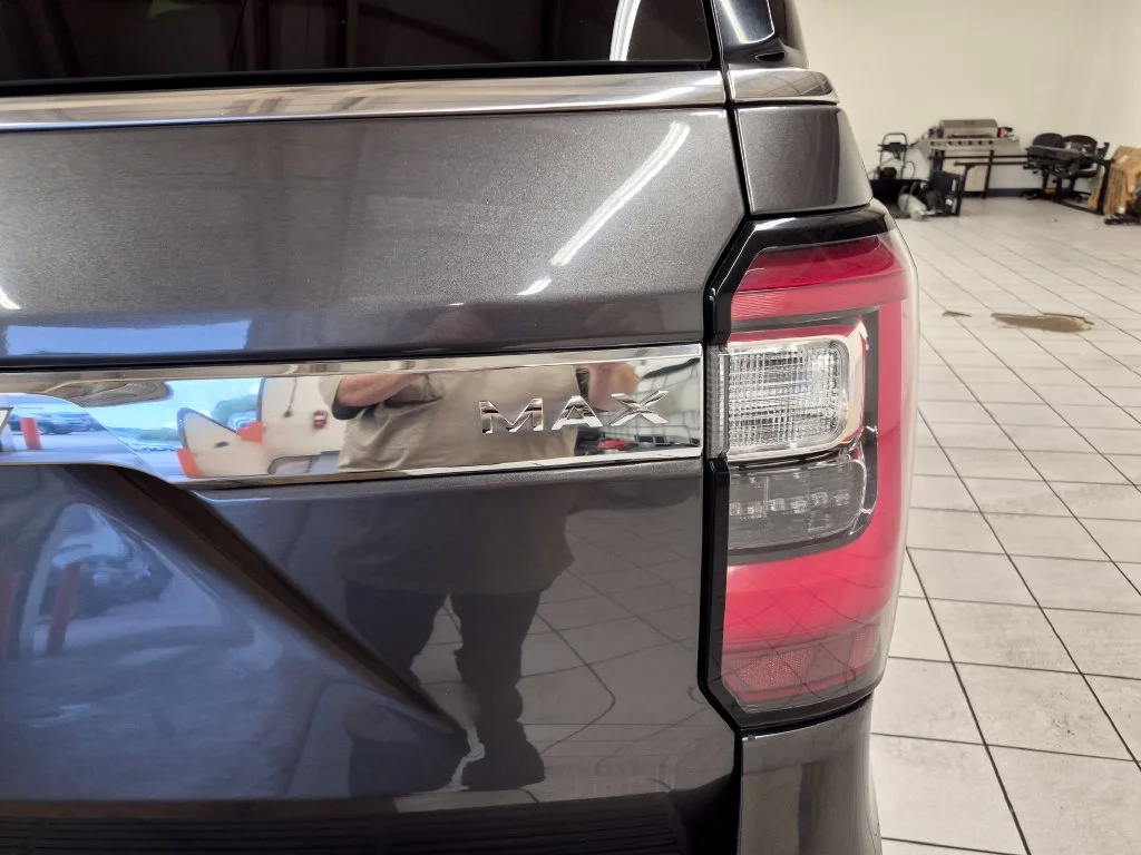 Used 2021 Magnetic Ford Limited image 7