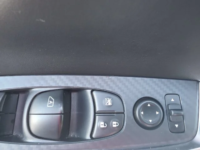 Used 2024 White Nissan SR image 27