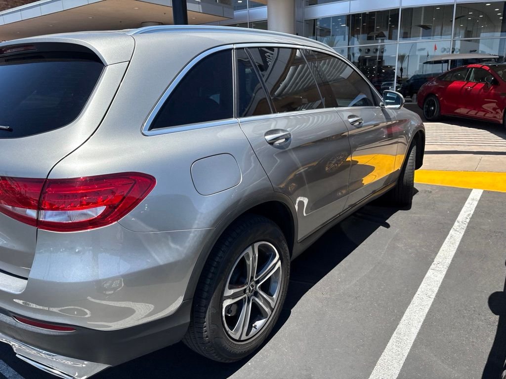 Used 2019  Mercedes-Benz GLC 300 image 4