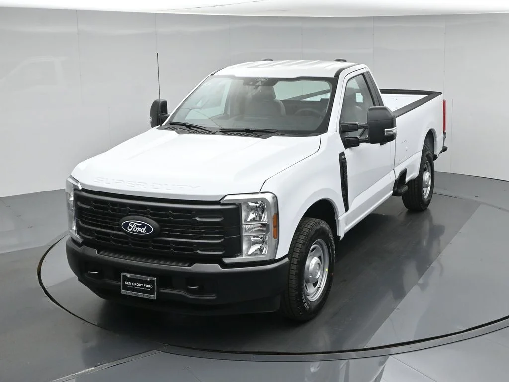 New 2027 Oxford White Ford XLT image 31