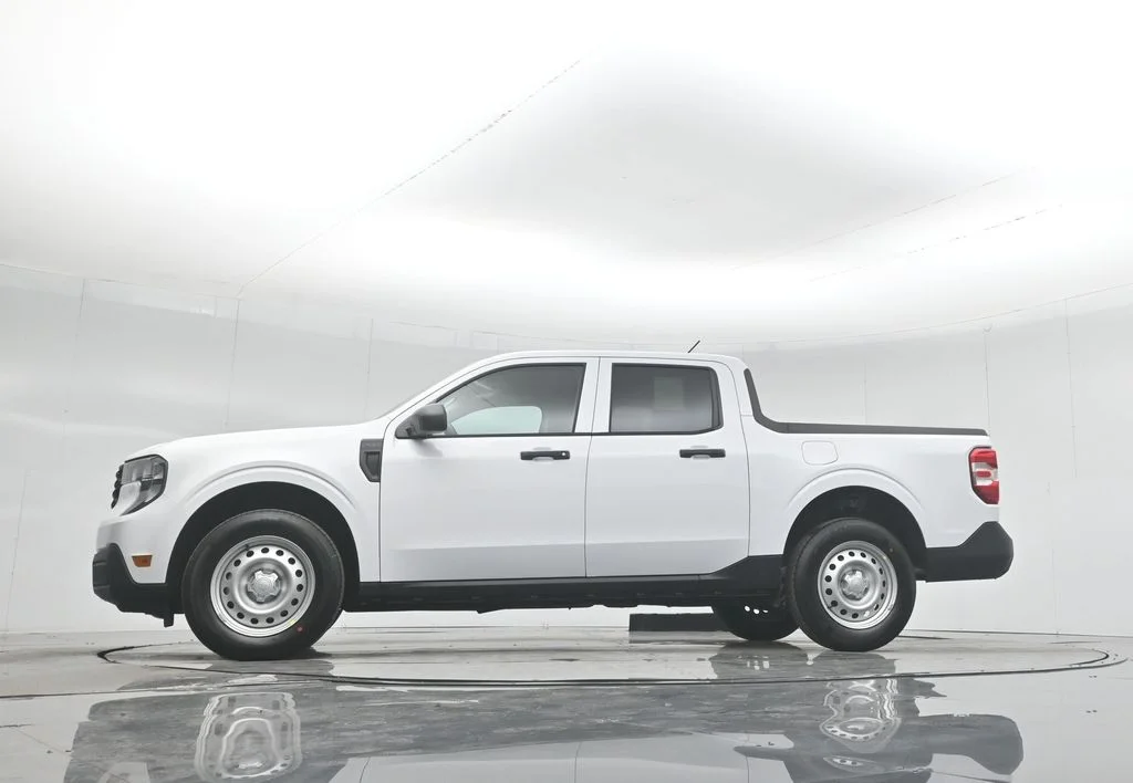 New 2026 Oxford White Ford XL image 7