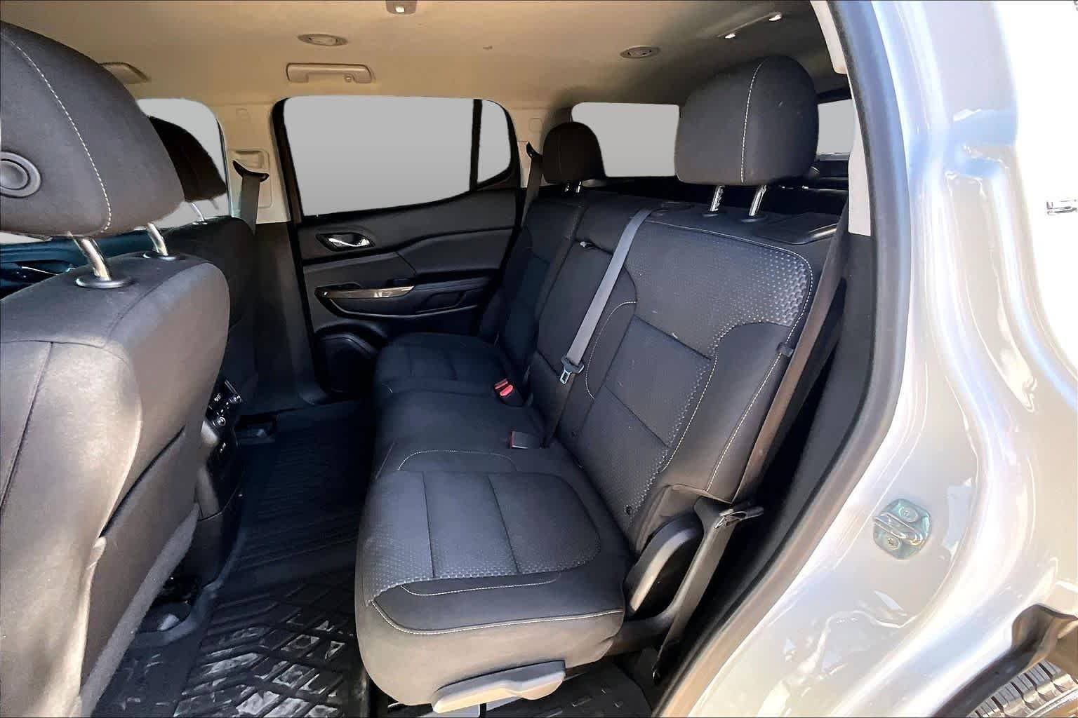 Used 2022 Summit White GMC SLE image 21