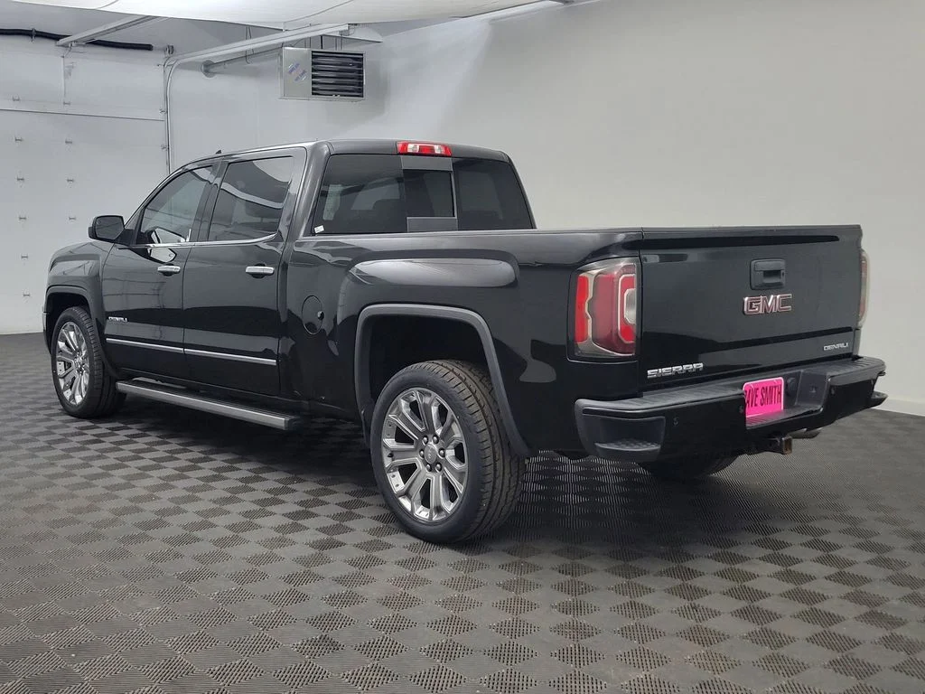 Used 2018 Onyx Black GMC Denali image 2