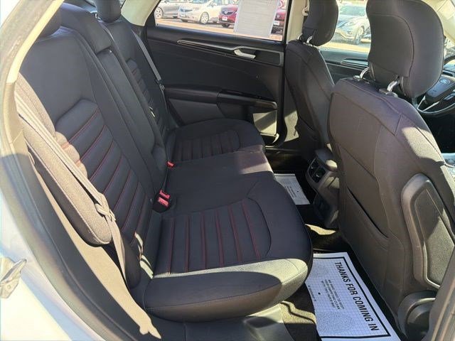 Used 2014 Oxford White Ford SE image 17