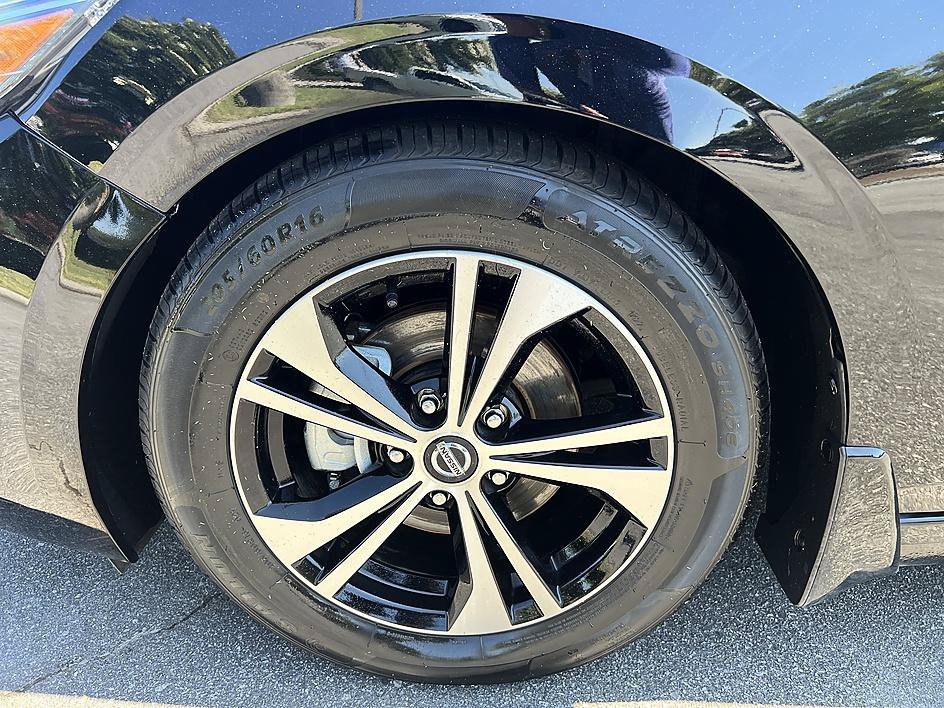 Used 2020 Super Black Nissan SV image 9
