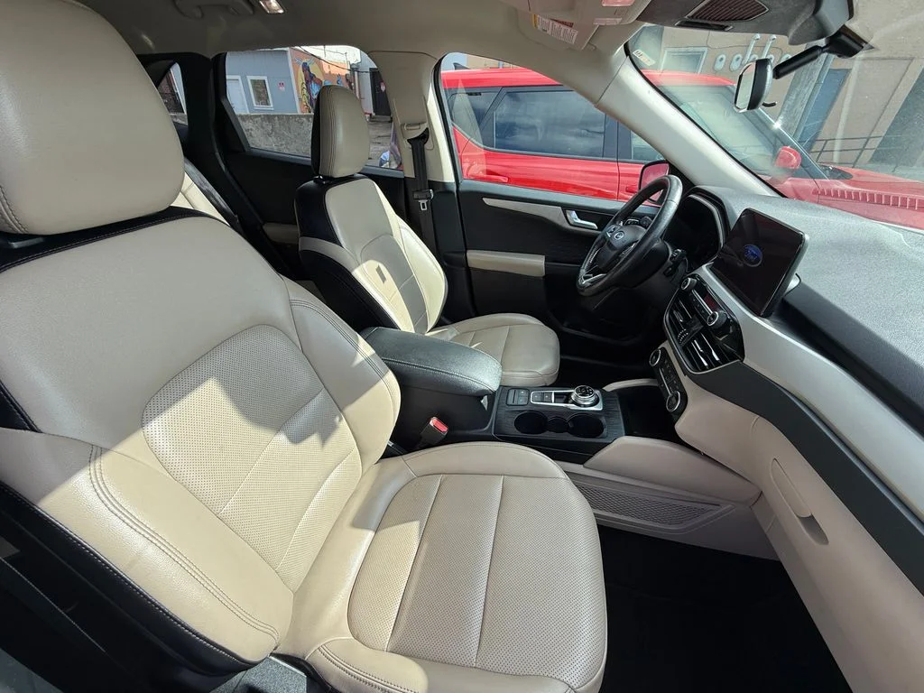 Used 2020 Silver Ford SEL image 17