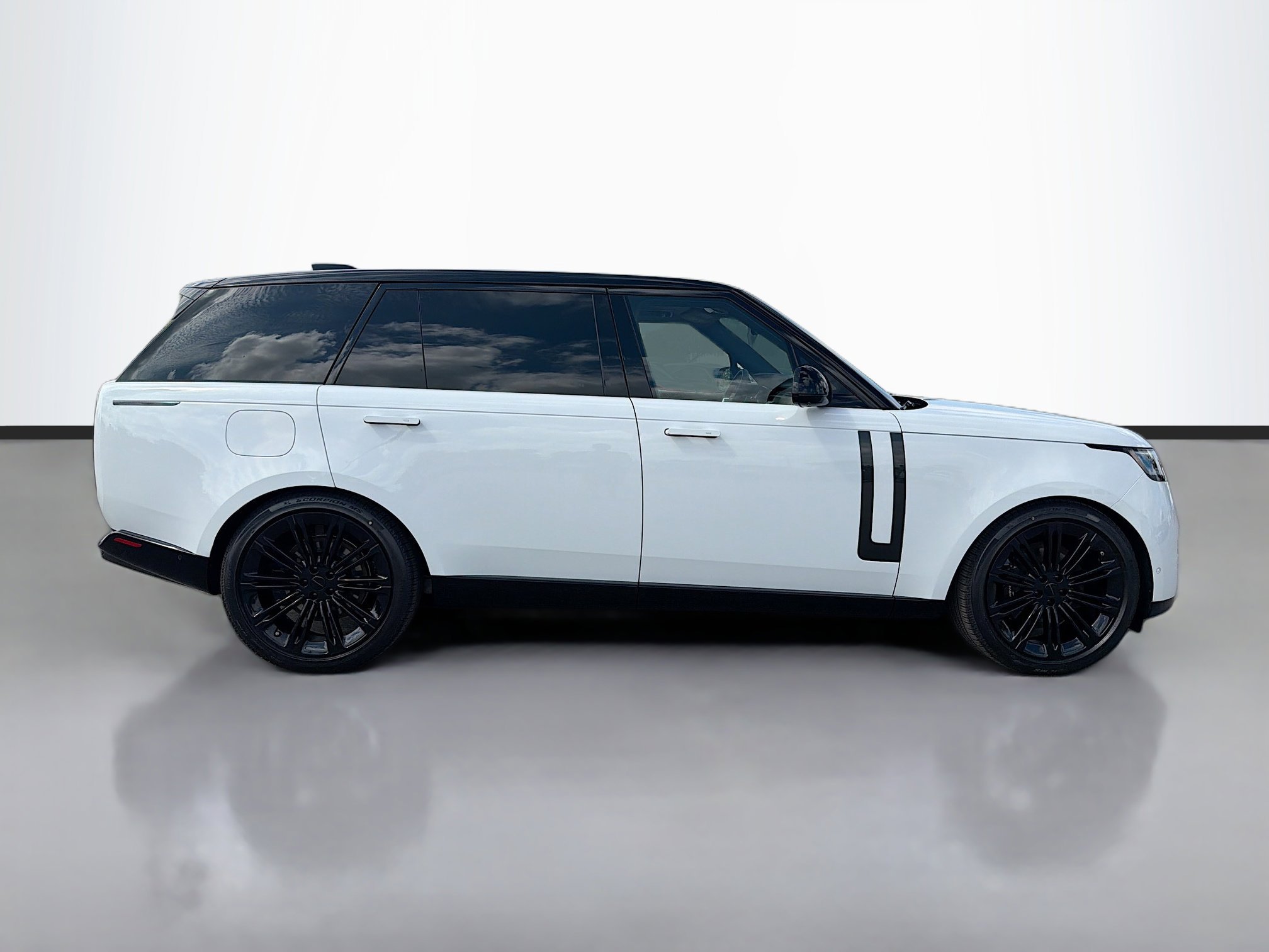 2026 Land Rover Range Rover SE - Photo 6
