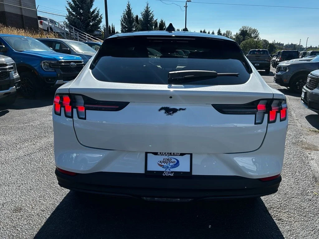 New 2026 Star White Metallic Tri-coat Ford Premium image 4