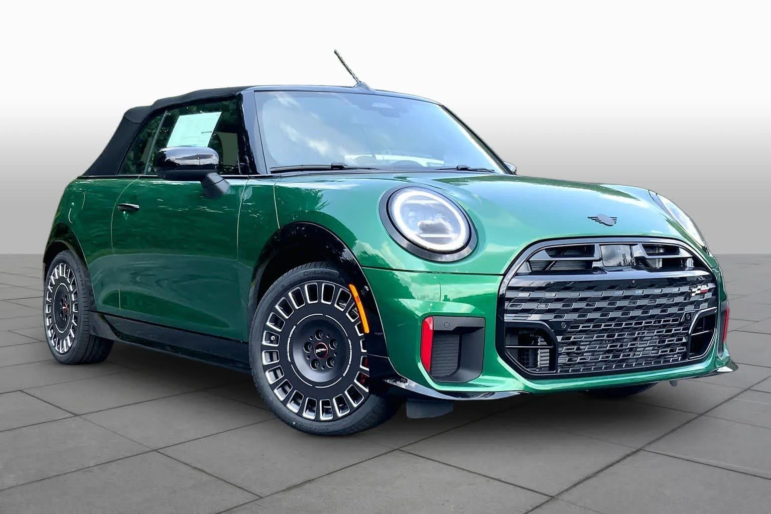 New 2026 British Racing Green IV Metallic MINI Iconic image 2