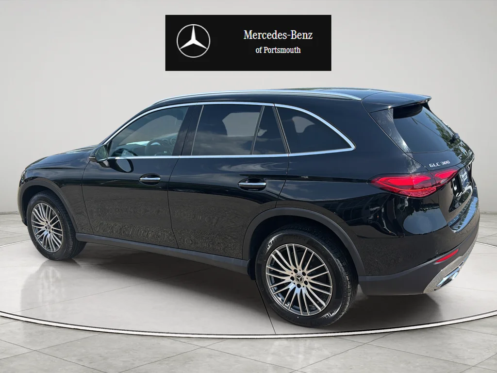 Certified Used 2026 Black Mercedes-Benz GLC 300 image 3