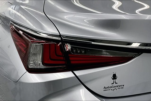 Used 2022 Iridium Lexus 350 image 33