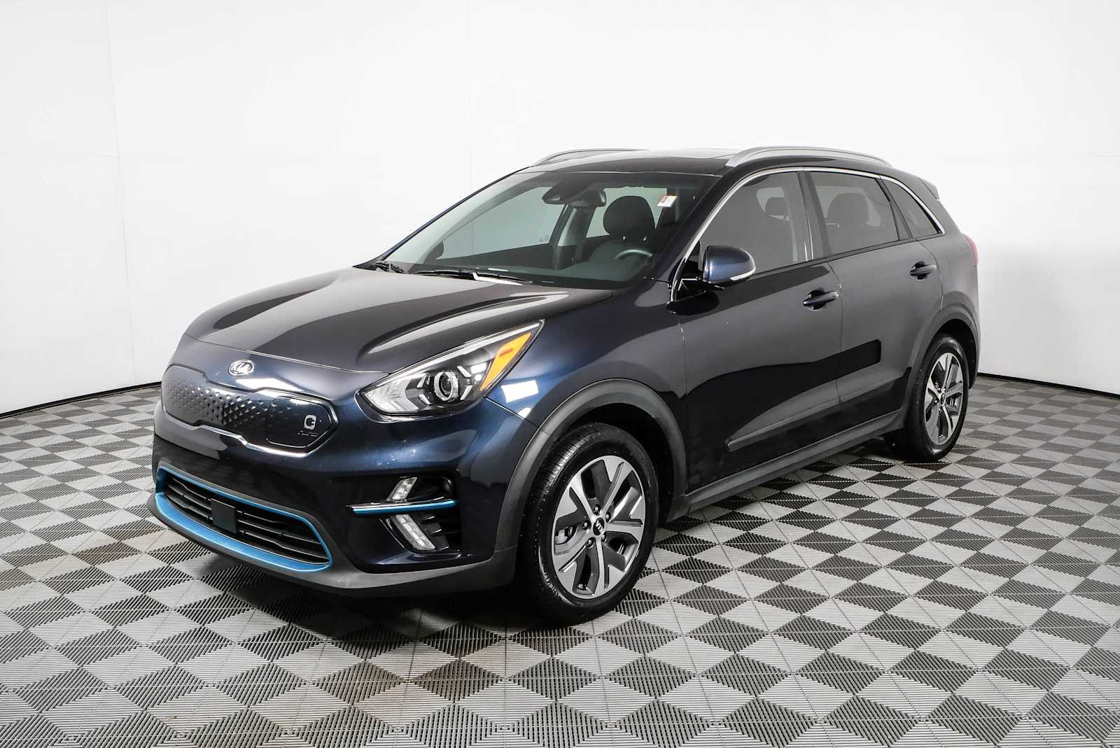 Used 2020 Gravity Blue Kia EX Premium image 27