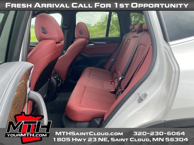 Used 2024 White BMW xDrive30i image 10