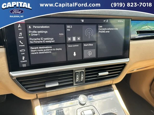 Used 2019  Porsche Base image 27