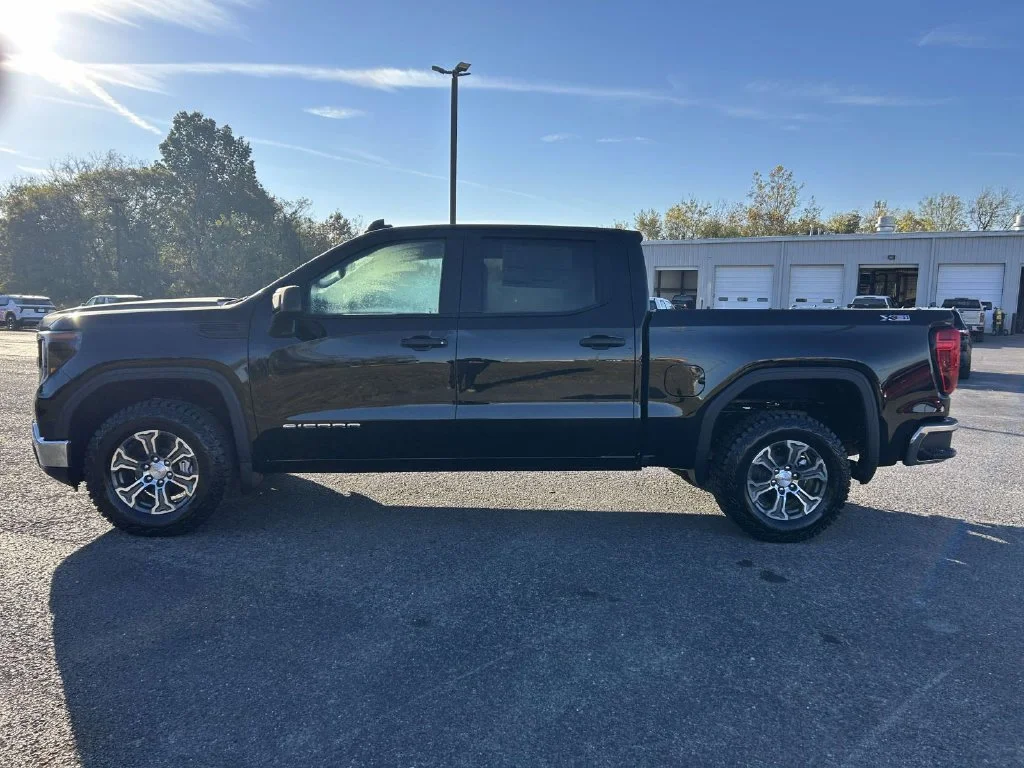 New 2026 Onyx Black GMC Pro image 7