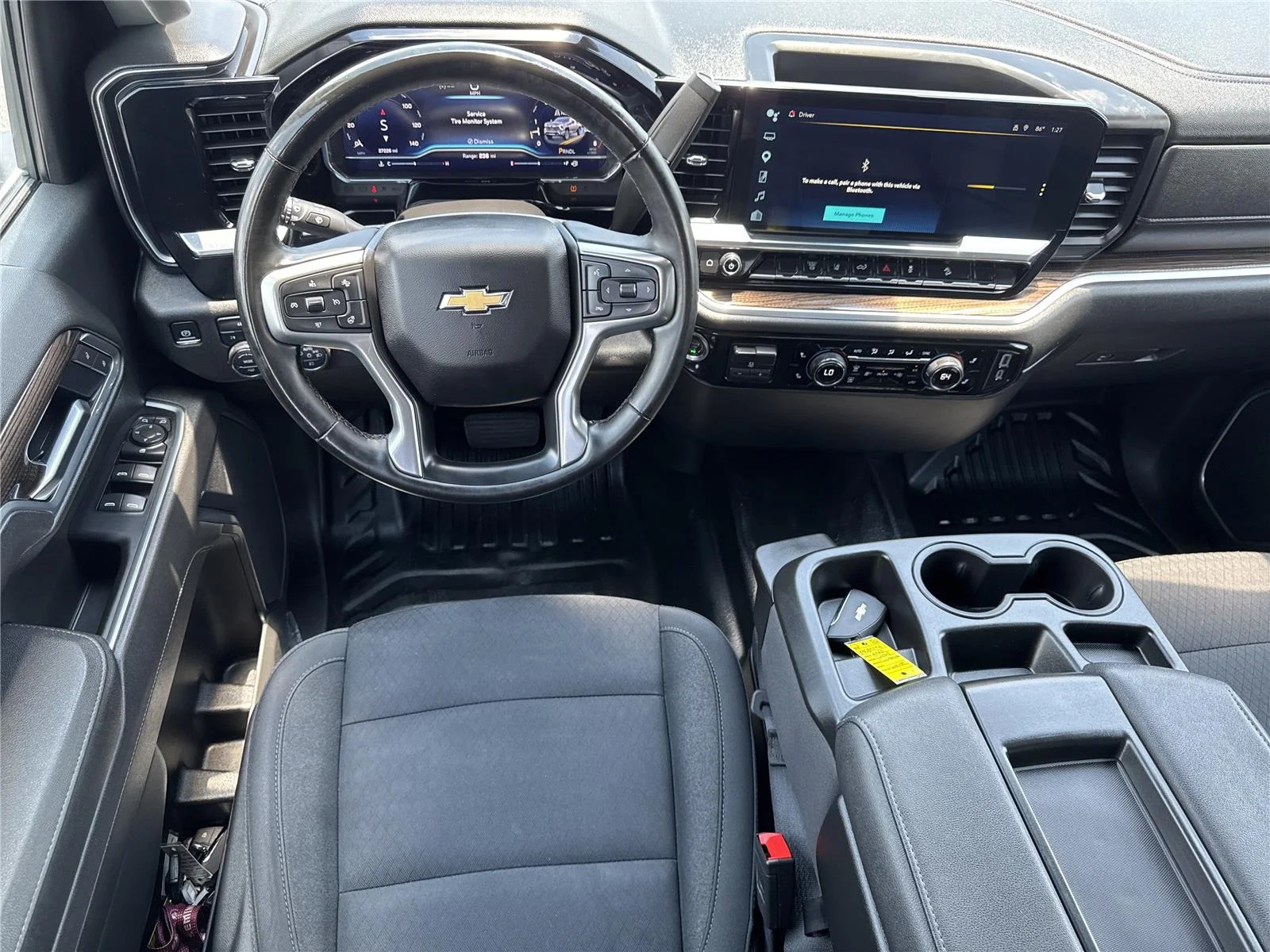 Used 2025 Summit White Chevrolet LT image 15