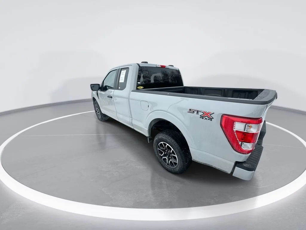 Used 2023 White Ford XL image 6