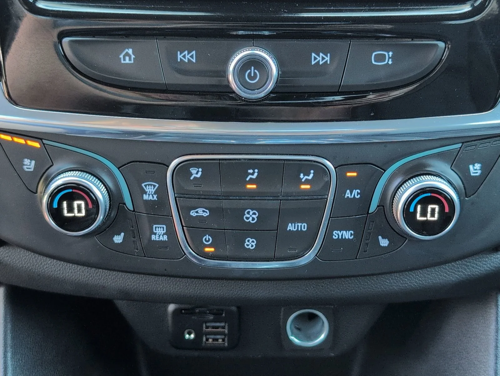 Used 2023 Mosaic Black Metallic Chevrolet Premier image 20