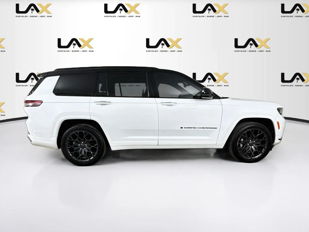 Used 2023 White Jeep Summit image 8
