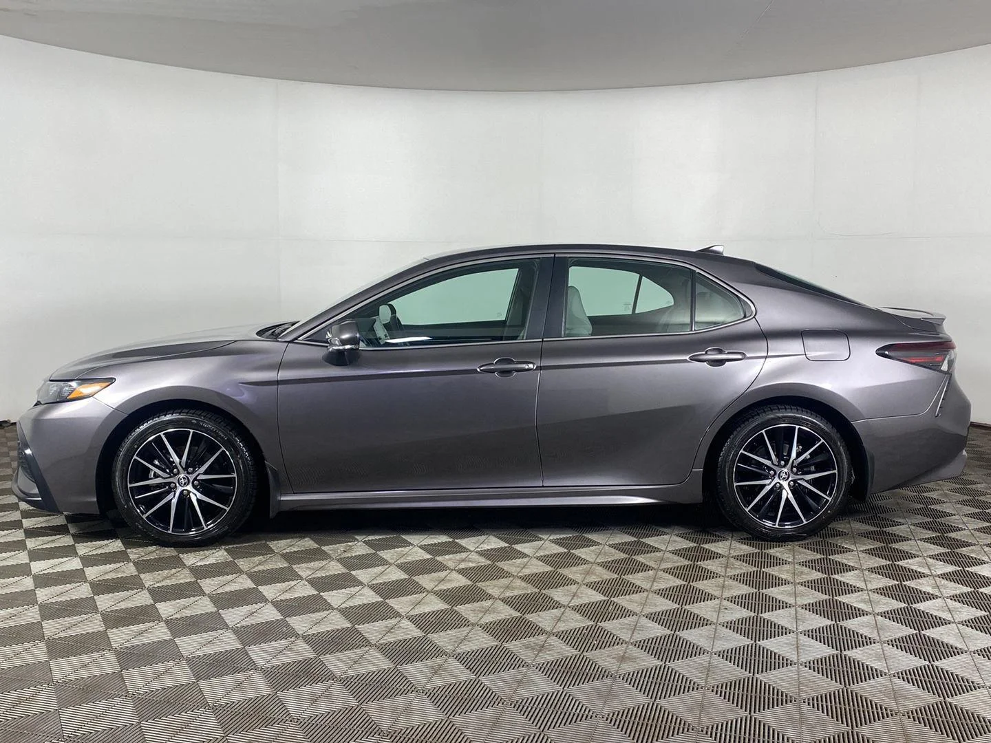 Used 2023 Predawn Gray Mica Toyota SE image 7