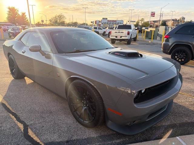 Used 2017 Gray Dodge 392 Hemi Scat Pack Shaker image 2