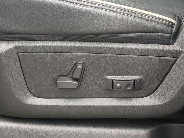 New 2026 Ceramic Gray Clear-Coat Exterior Paint RAM Laramie image 22