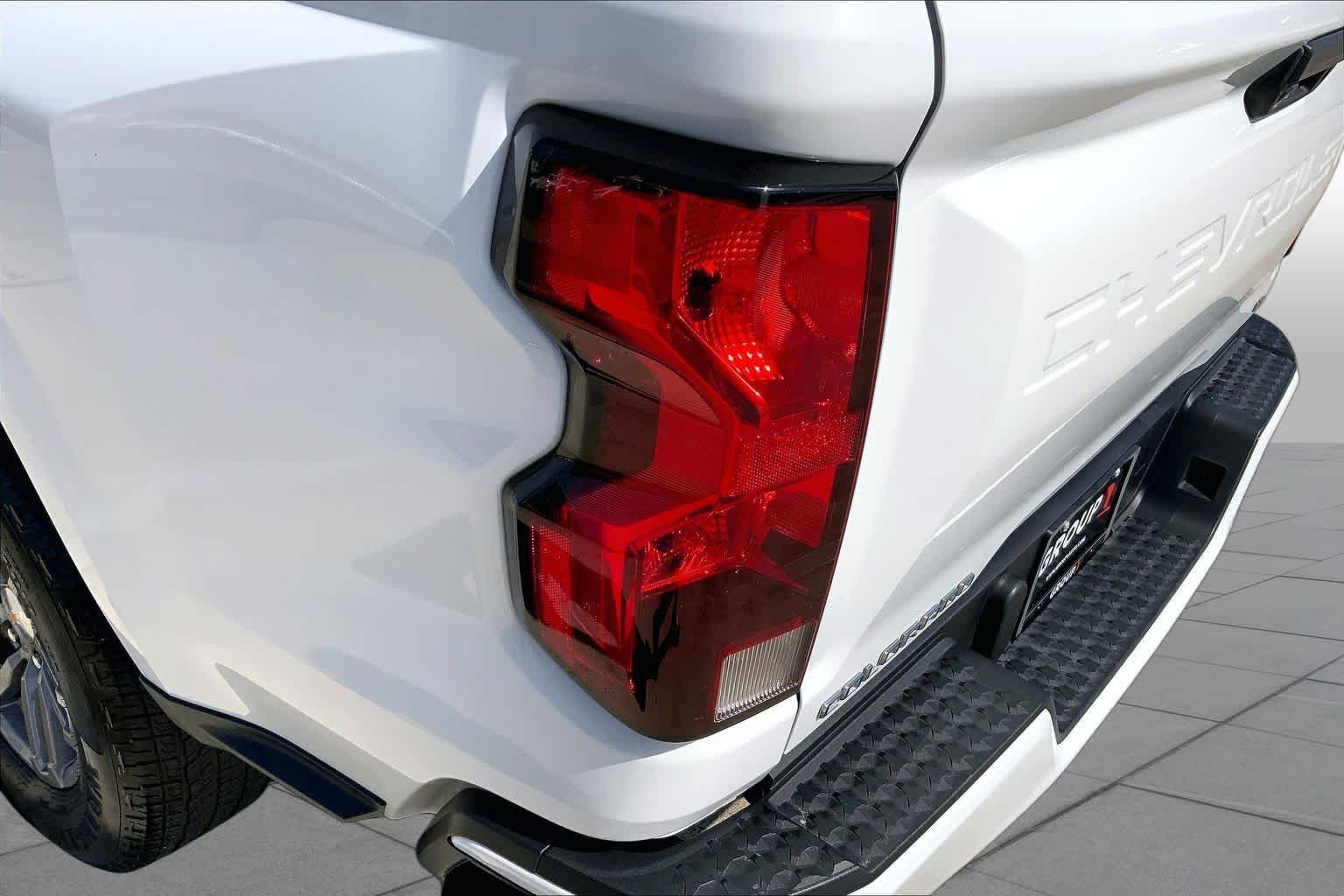 Used 2023 Summit White Chevrolet 2WD LT image 27