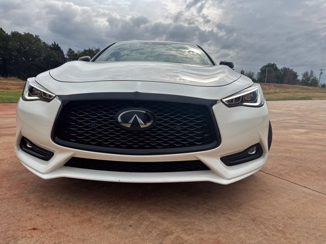 Used 2022 White INFINITI Red Sport 400 image 2