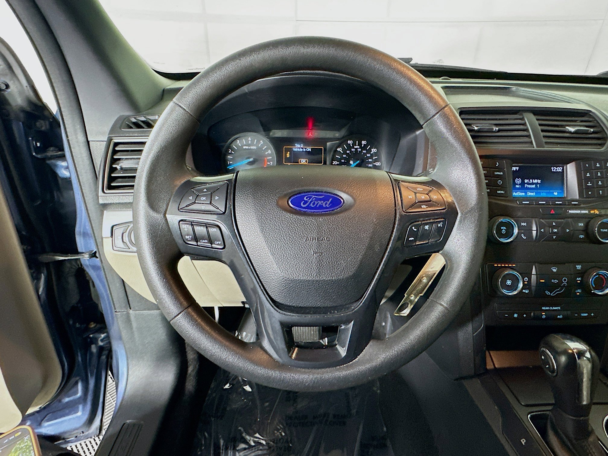 Used 2019 Blue Metallic Ford Base image 15
