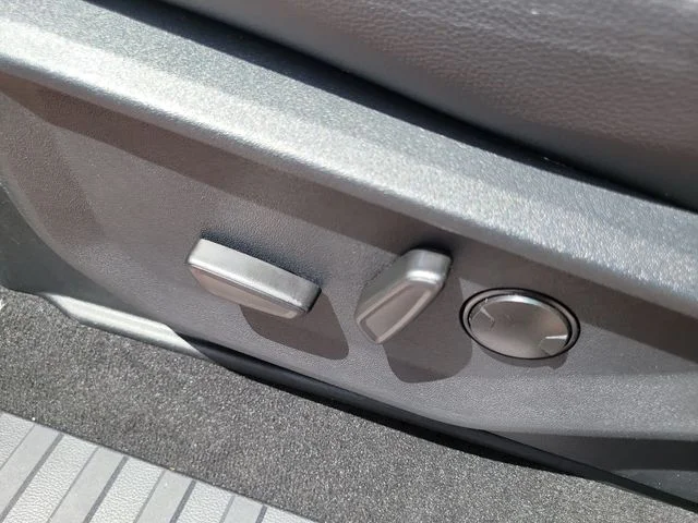 New 2026 Ruby Red Metallic Ford Lariat image 21