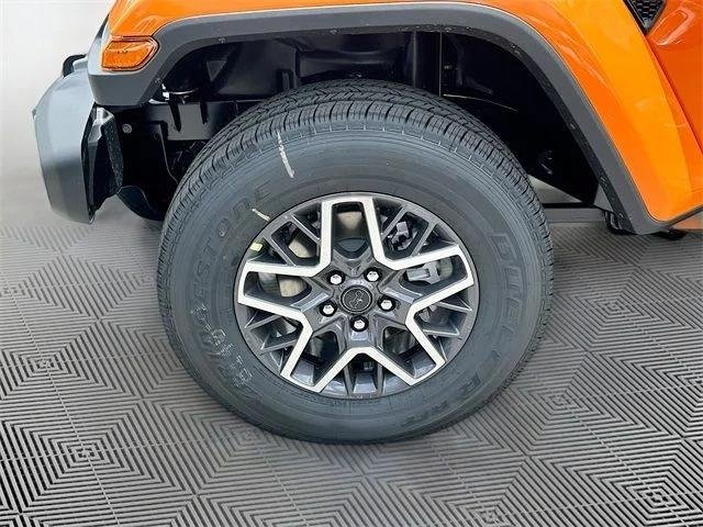 2025 Jeep Wrangler 4-Door Sahara - Photo 19
